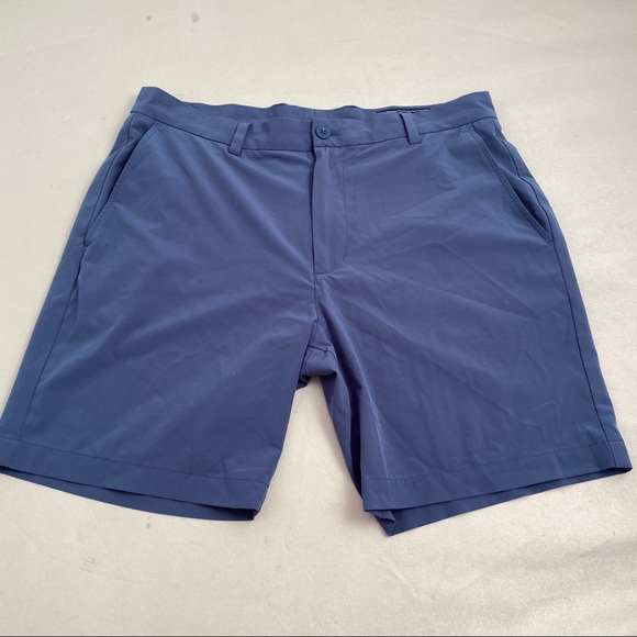 Vineyard Vines Other - Vineyard Vines blue performance Breaker Short